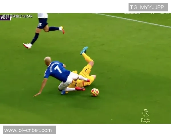 足总杯激战巴黎圣日耳曼6-2多特蒙德点球争议引发全场热议